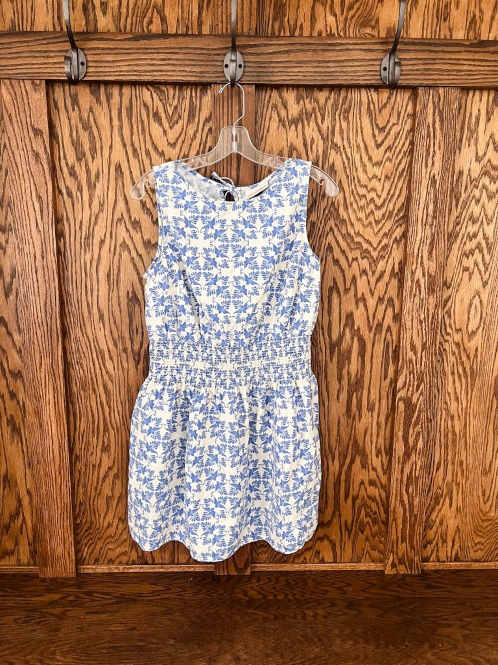 Universal Thread Blue & White Floral Sleeveless Dress Women’s Large Smocked Wais